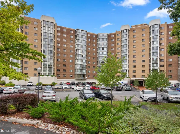 15115 Interlachen Dr #3-615, Silver Spring, MD 20906