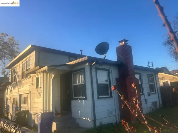 10605 E St, Oakland, CA 94603