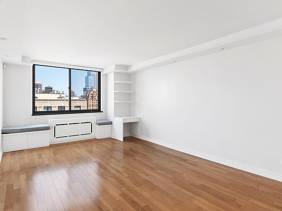 3rd image of 275 W 96th St APT 20B