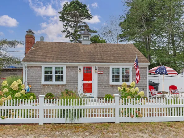 21 Uncle Franks Road, West Dennis, MA 02670