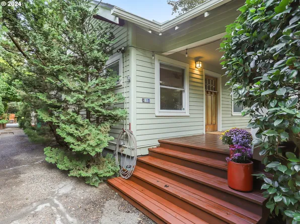 8424 SW 30th Ave, Portland, OR 97219