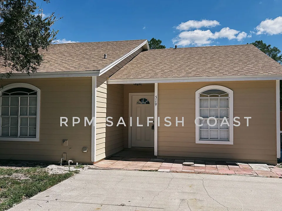 519 Carambola Ave