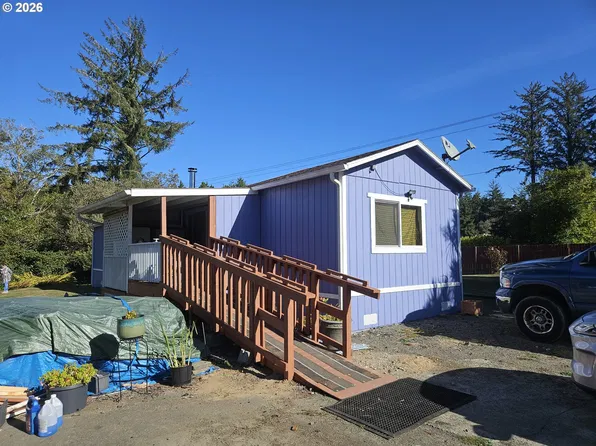 93639 Deerhaven Ln, North Bend, OR 97459