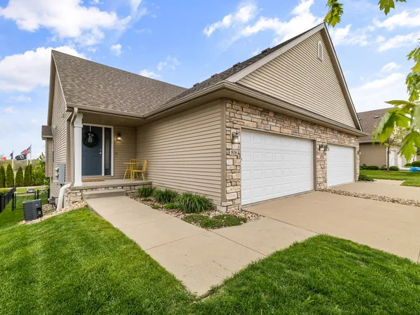 916 SW Springfield Dr, Ankeny, IA 50021