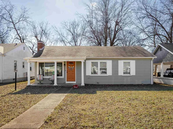 706 E 1st St, Tuscumbia, AL 35674