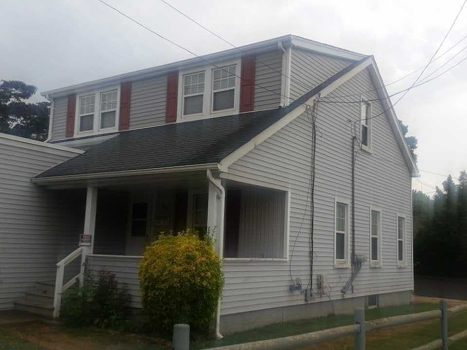 1st image of 80 Carleton Ave Suite B