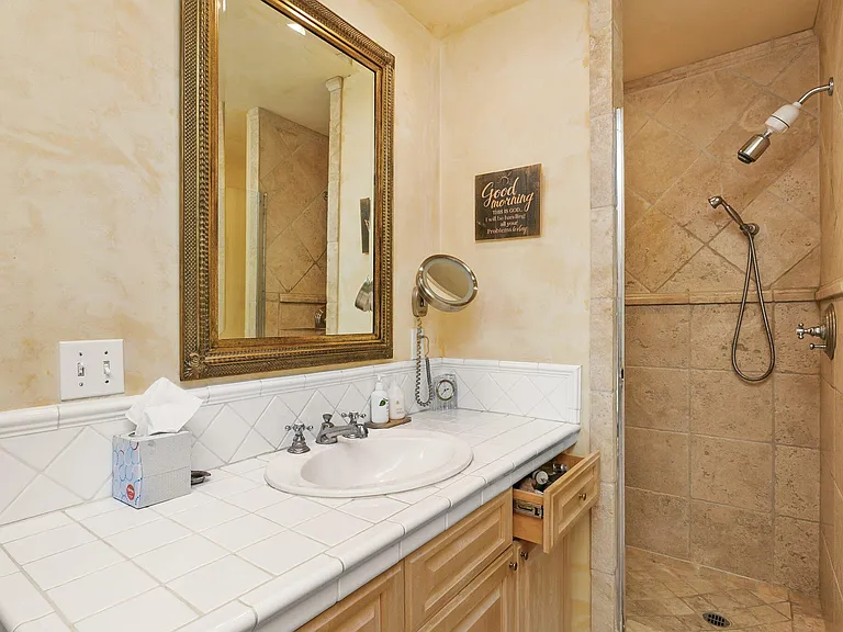 706 Circle Dr — Photo 17