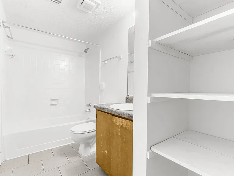 Piedmont Terrace — Photo 9
