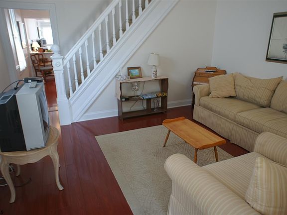 5th image of 1210 Bay Ave