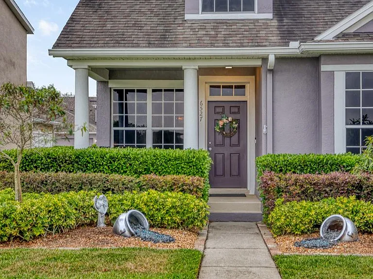 6527 Silver Queen Way — Photo 1