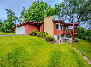 5820 W 70th St, Edina, MN 55439