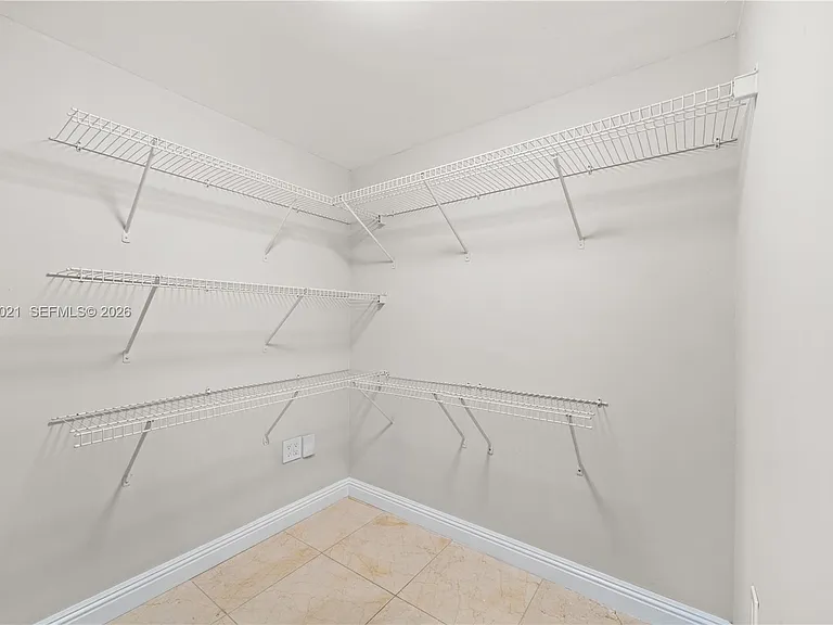 18011 Biscayne Blvd #902 — Photo 18
