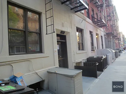 Rented by Bond New York | media 47