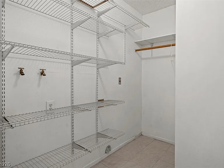 245 Meyers Ave — Photo 15
