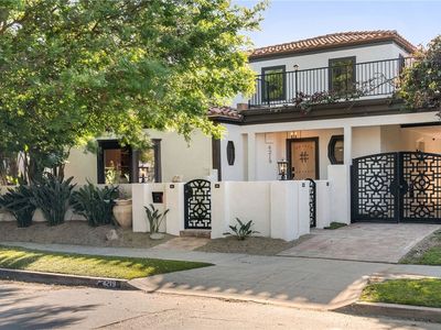 4219 S Bronson Ave, Los Angeles, CA, 90008