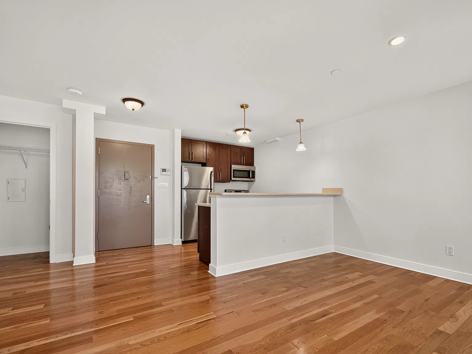 1 bed, $3,600 — Photo 3