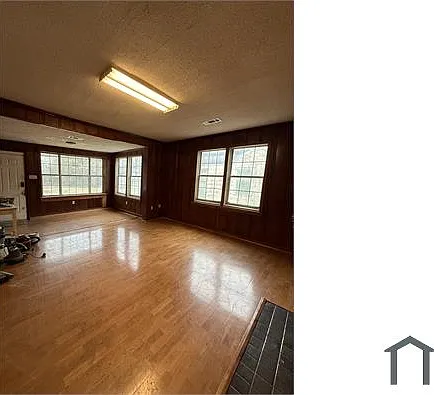 2921 Macy St — Photo 2