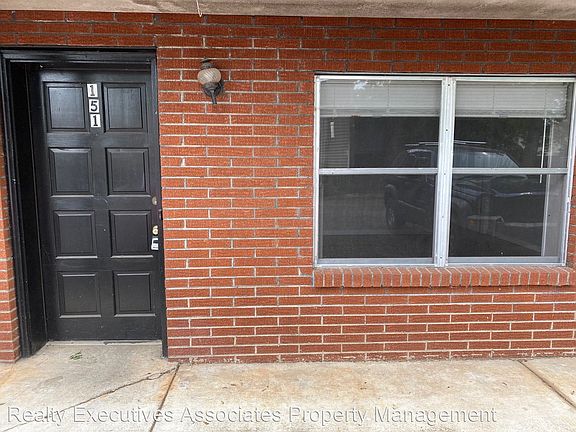 2nd image of 151 S Magnolia St