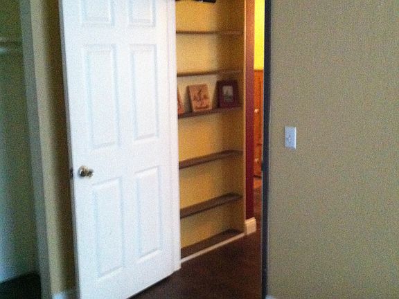 In-law built in shelves