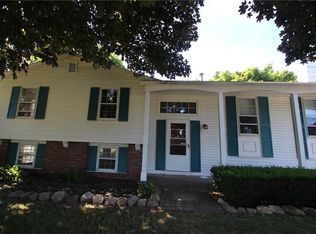 5935 Allen Padgham Rd, Farmington, NY 14425