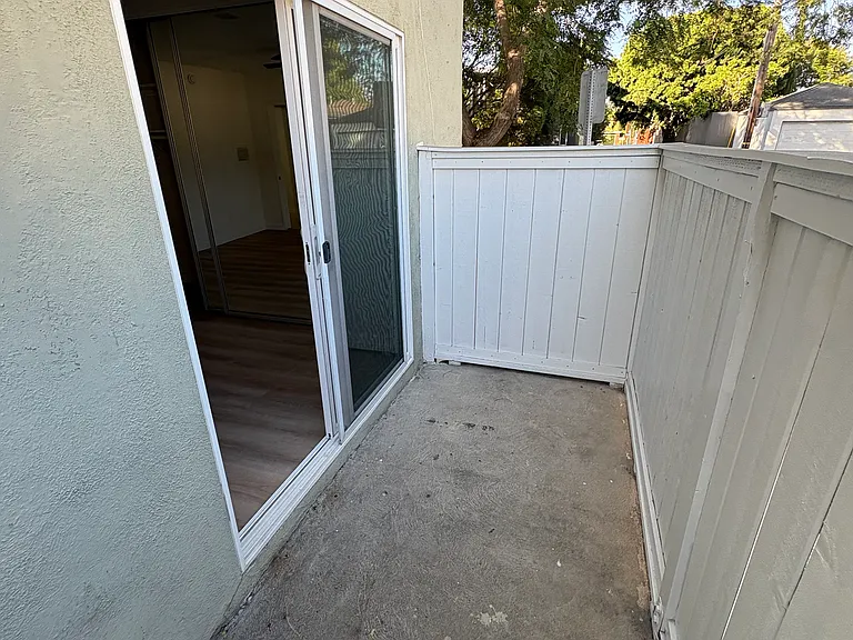 2611 Ocean Ave #5 — Photo 26