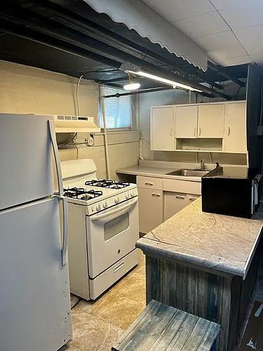 944 Asbury Ave #STUDIO Photo 1