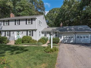 20 Evans Dr, Simsbury, CT 06070