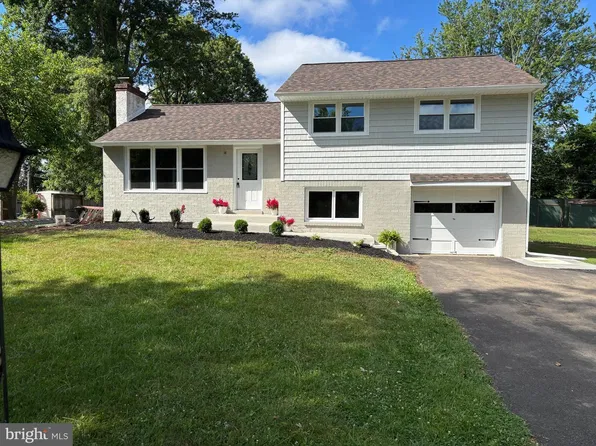 1536 Park Dr, Jamison, PA 18929