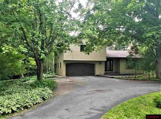 60 Rose Ln, Mankato, MN 56001