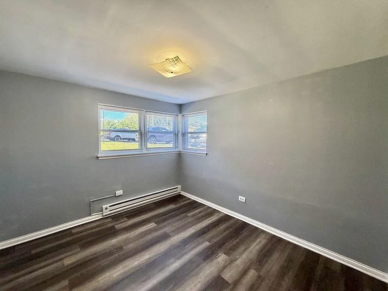 18428 Torrence Ave — Photo 7
