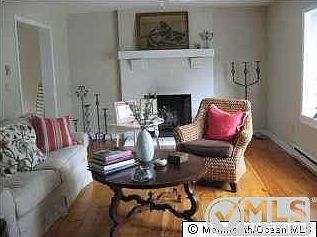 2nd image of 501 Adelaide Rd