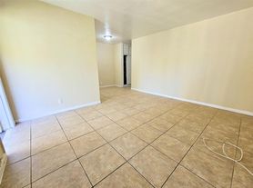 3741 SW 1st St, Fort Lauderdale, FL