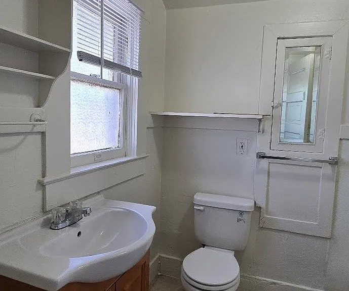 1361 N Rowell Ave #1361 — Photo 3