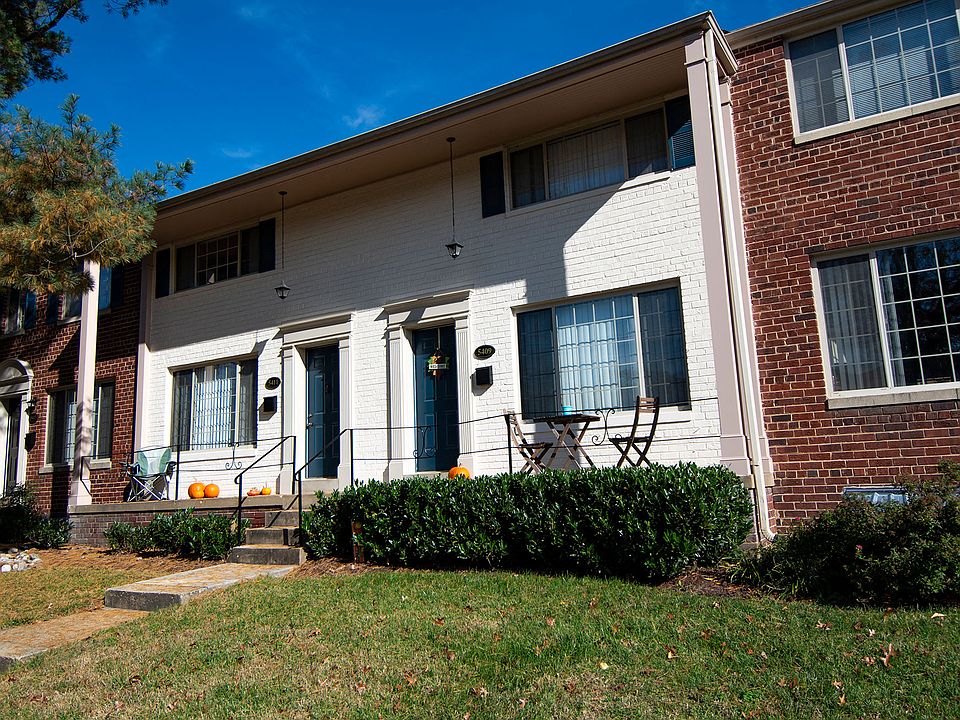 Brookville Townhomes Exterior 07