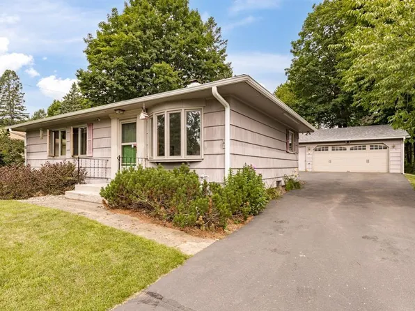 3216 Celia St, Duluth, MN 55811