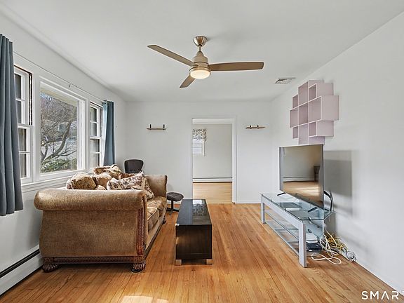 4th image of 26 Sprucewood Road