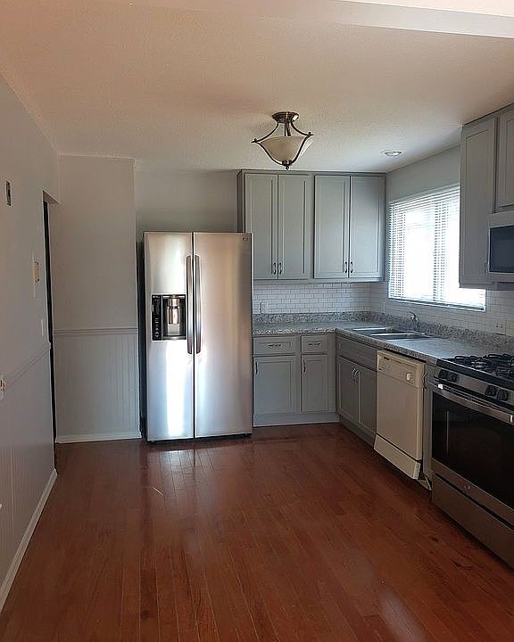 1st image of 4633 McIlroy Dr