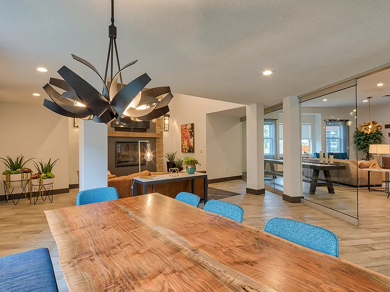 Kruseway Commons — Photo 14