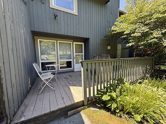 4th image of 2605 Laguna Dr