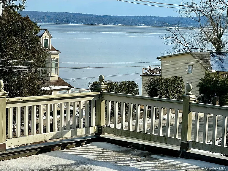 67 River Rd — Photo 2