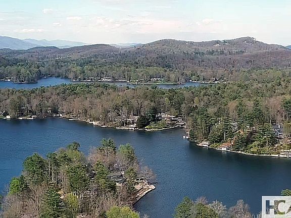 3rd image of 721 Lakeside Drive
