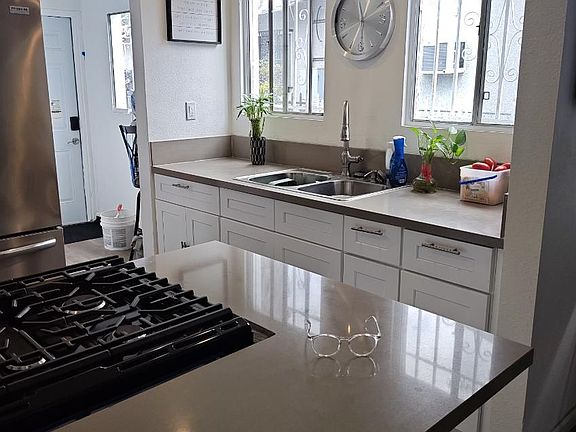 3rd image of 701 W 62nd St #1