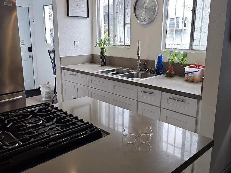 701 W 62nd St #1 — Photo 3