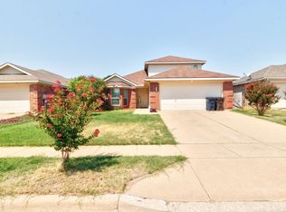 7516 Fallen Trl, Fort Worth, TX 76123