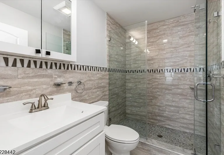 706 Elm St — Photo 8