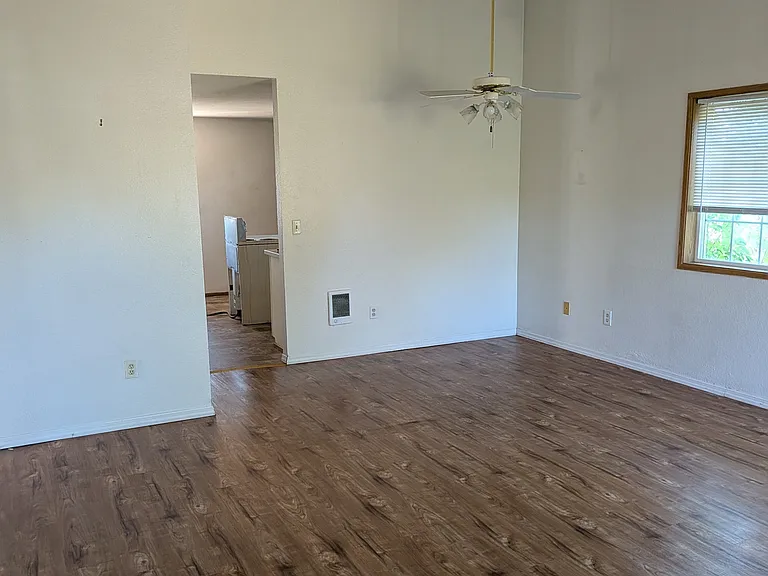 3267 SE Villa Pl — Photo 3