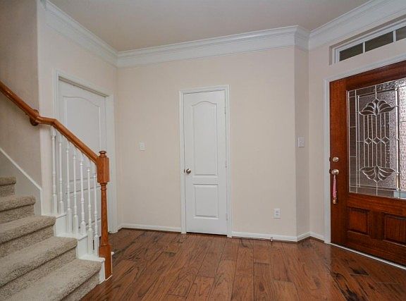 3rd image of 1219 Glenwood Canyon Ln