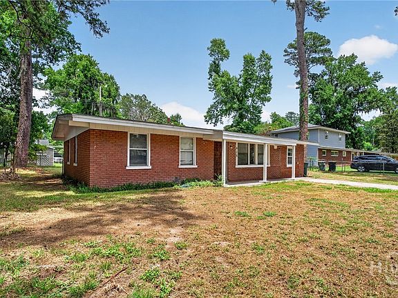 3rd image of 416 Cranman Drive