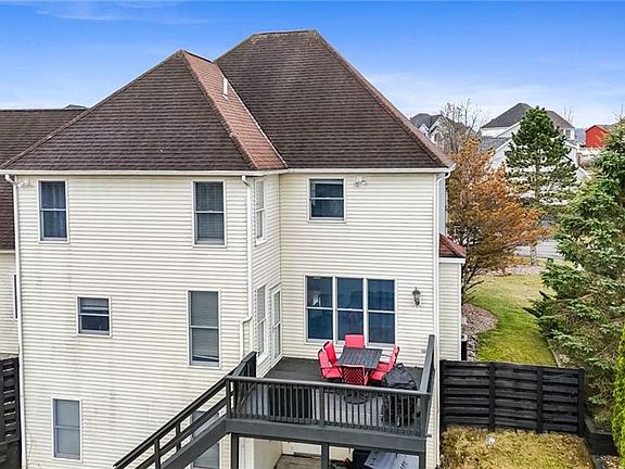 3rd image of 145 Barrington Rd