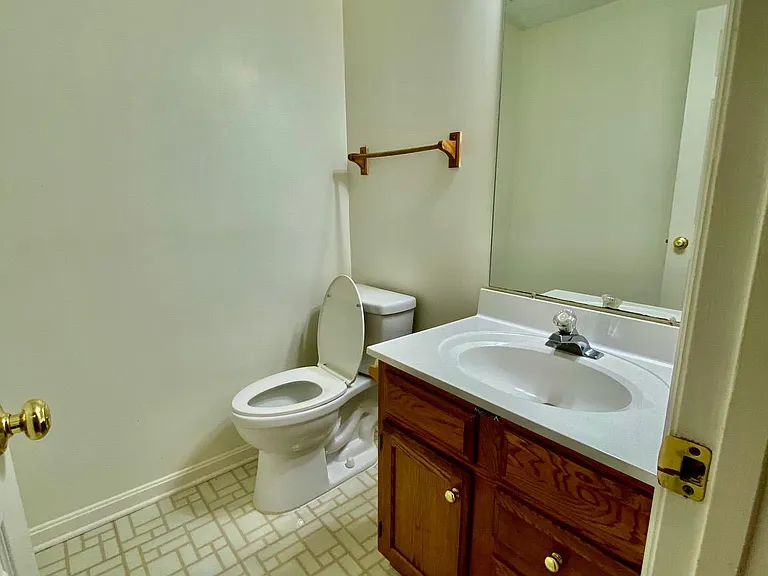 610 Coral Reef Dr — Photo 30